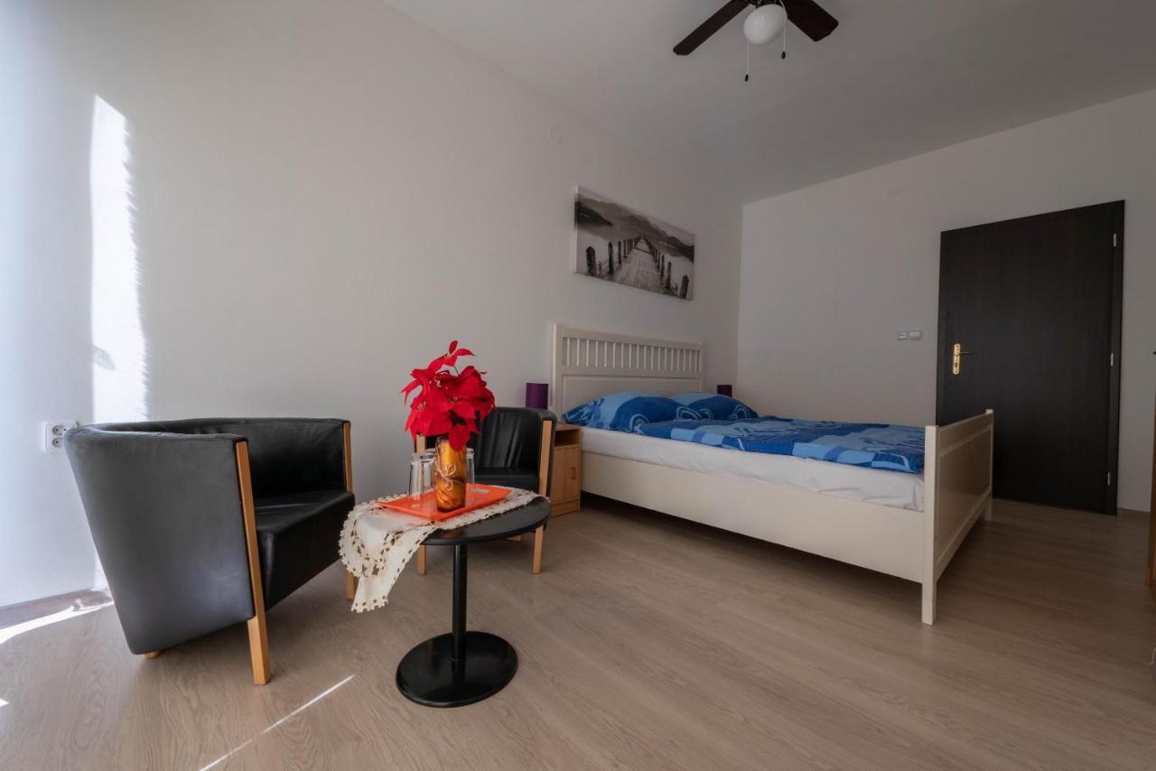 Penzion Vilo Bratislava Extérieur photo